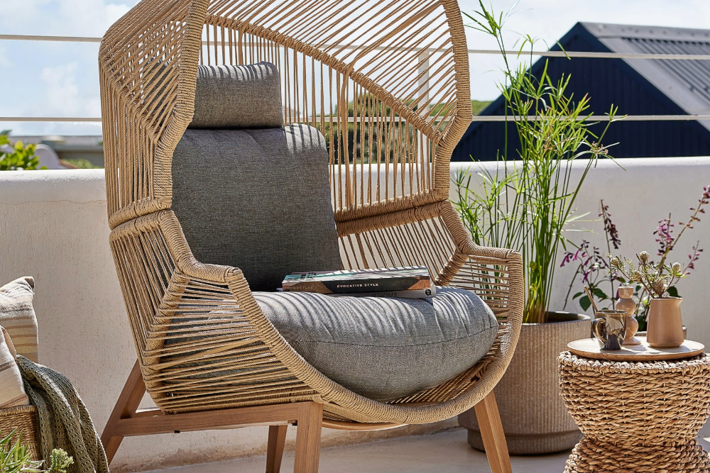 Lounge Furniture 