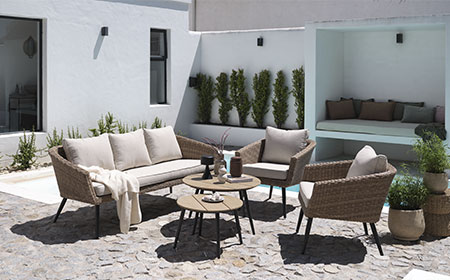 How to choose the perfect garden lounge set