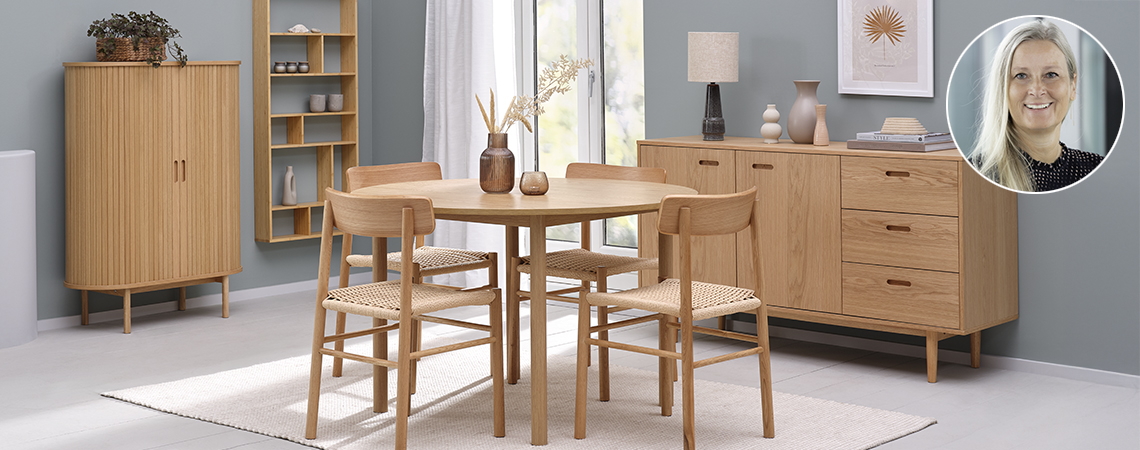 Dining room with dining table, dining chairs and insert of Rikke Høst