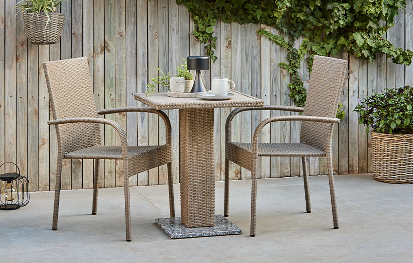 Polyrattan garden furniture such as bistro table and garden chairs made with synthetic rattan