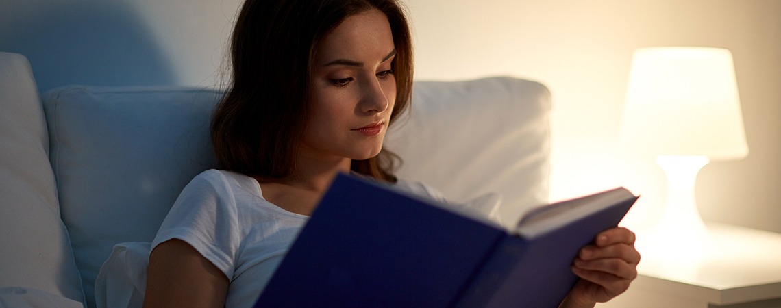 should i read a book before bed