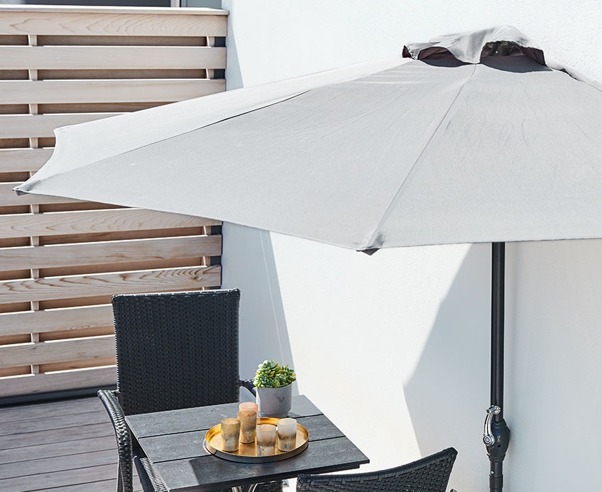 small parasol for bistro table