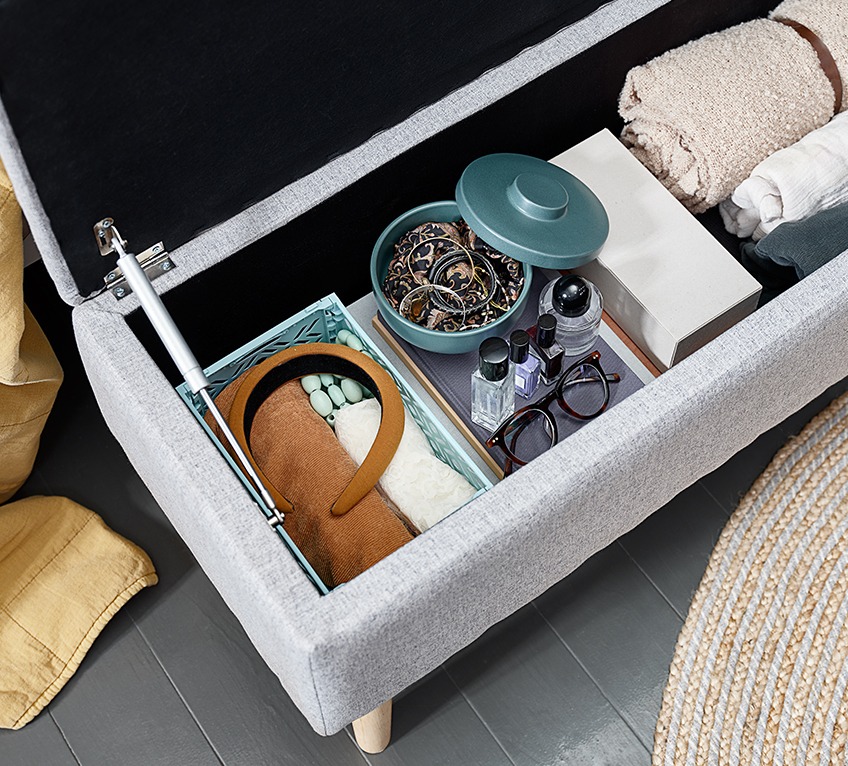 BADSTED bench with TOMAS storage jar and NATTLILJA throw End of bed storage bench with a storage jar, a throw and other items