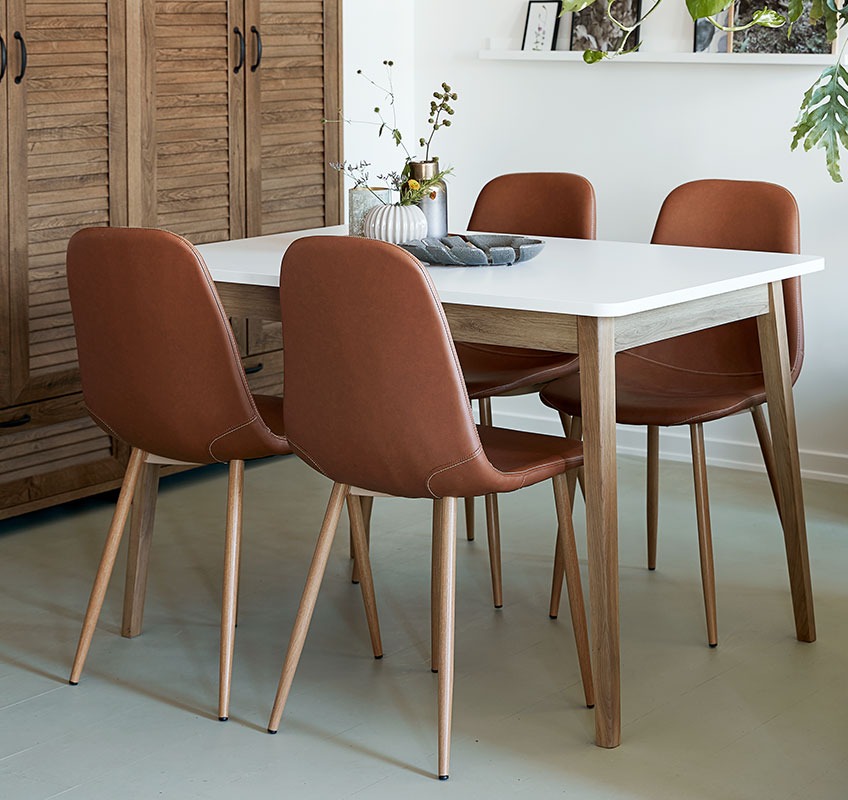 Dining table with 4 dining chairs in faux leather  