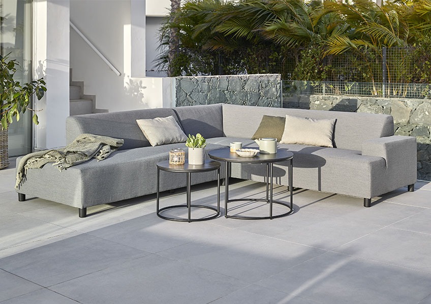 6 persons all-weather lounge sofa in light grey and nest of tables