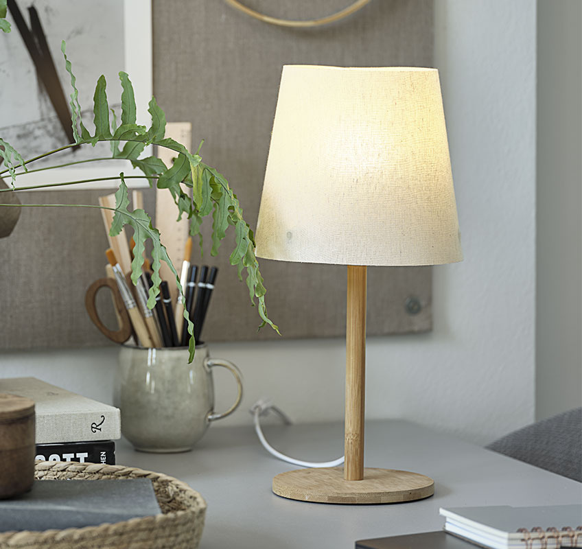 Scandinavian style table lamp with bamboo foot