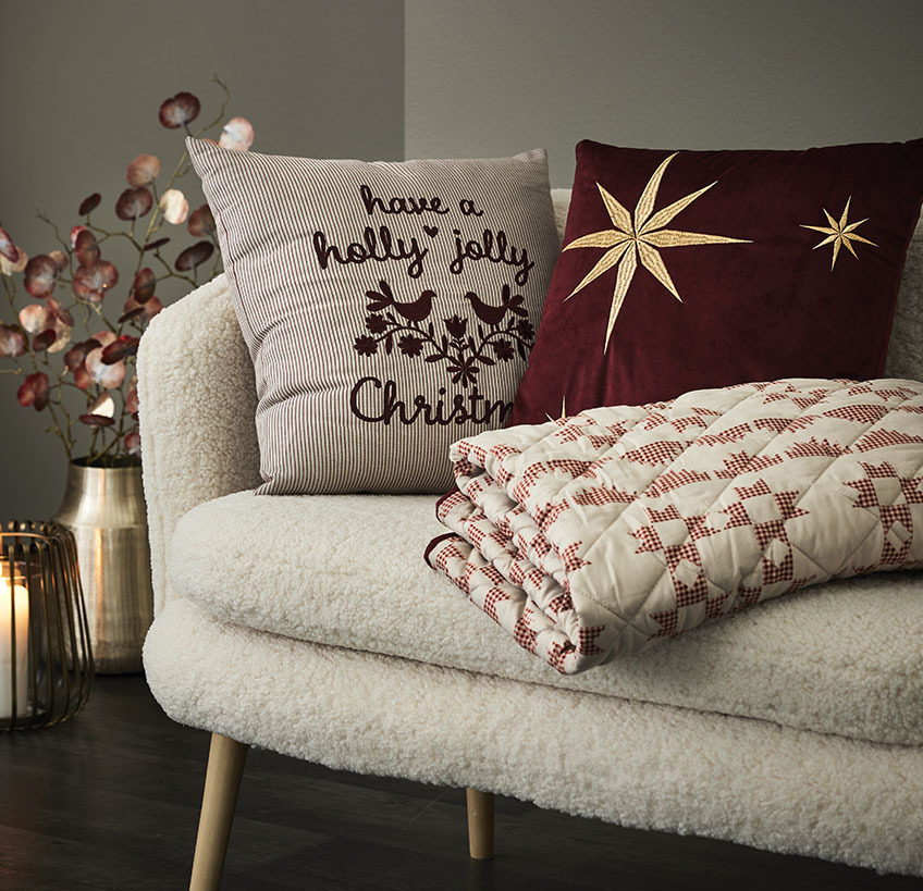 Christmas throw best sale blankets and pillows