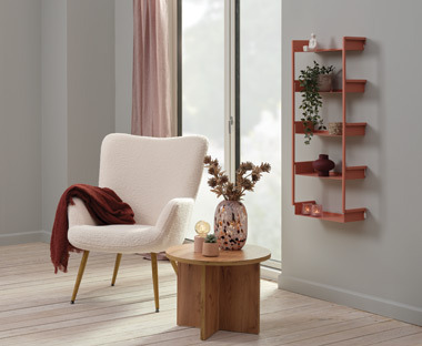 wall shelve in pink